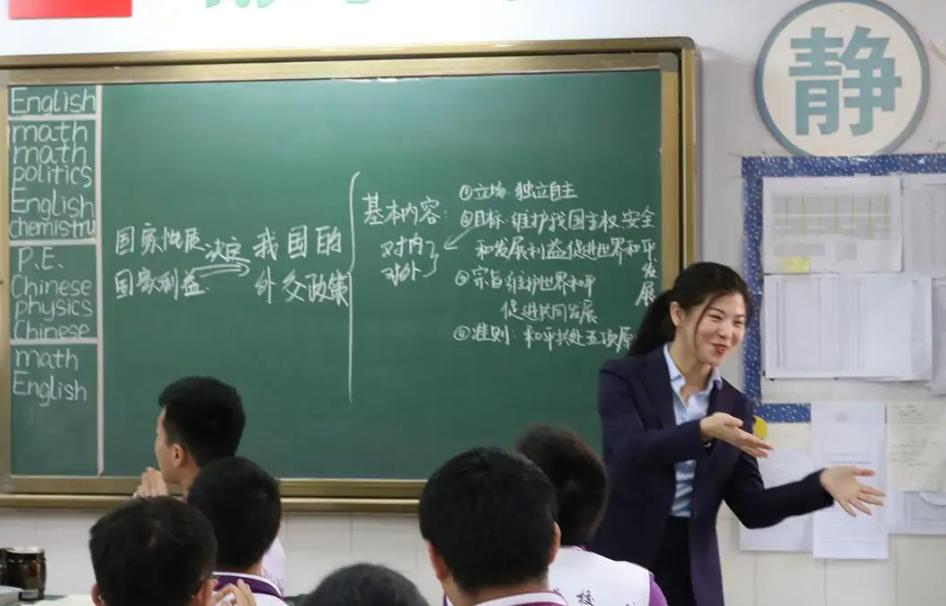 工龄越长越吃香的专业,可以干到退休的五个铁饭碗专业