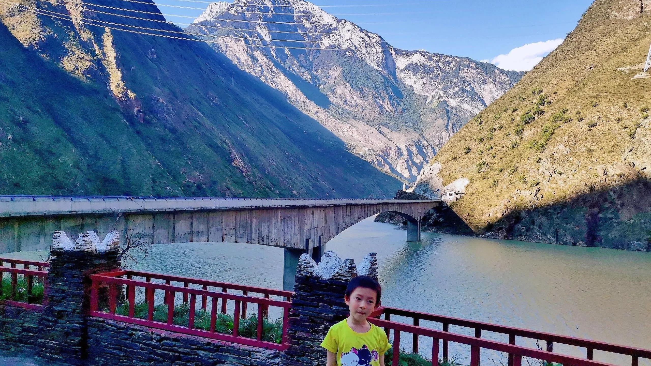 318堵车风景线,四川318国道沿途风景视频