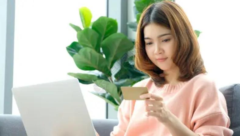 不漂亮别学金融,长得不好看能学传媒吗