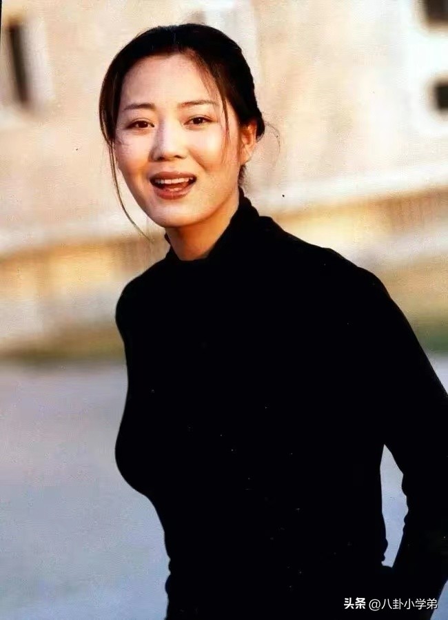 曾经美丽的容颜如今变成了老太太,曾经貌美如花现在变成大妈