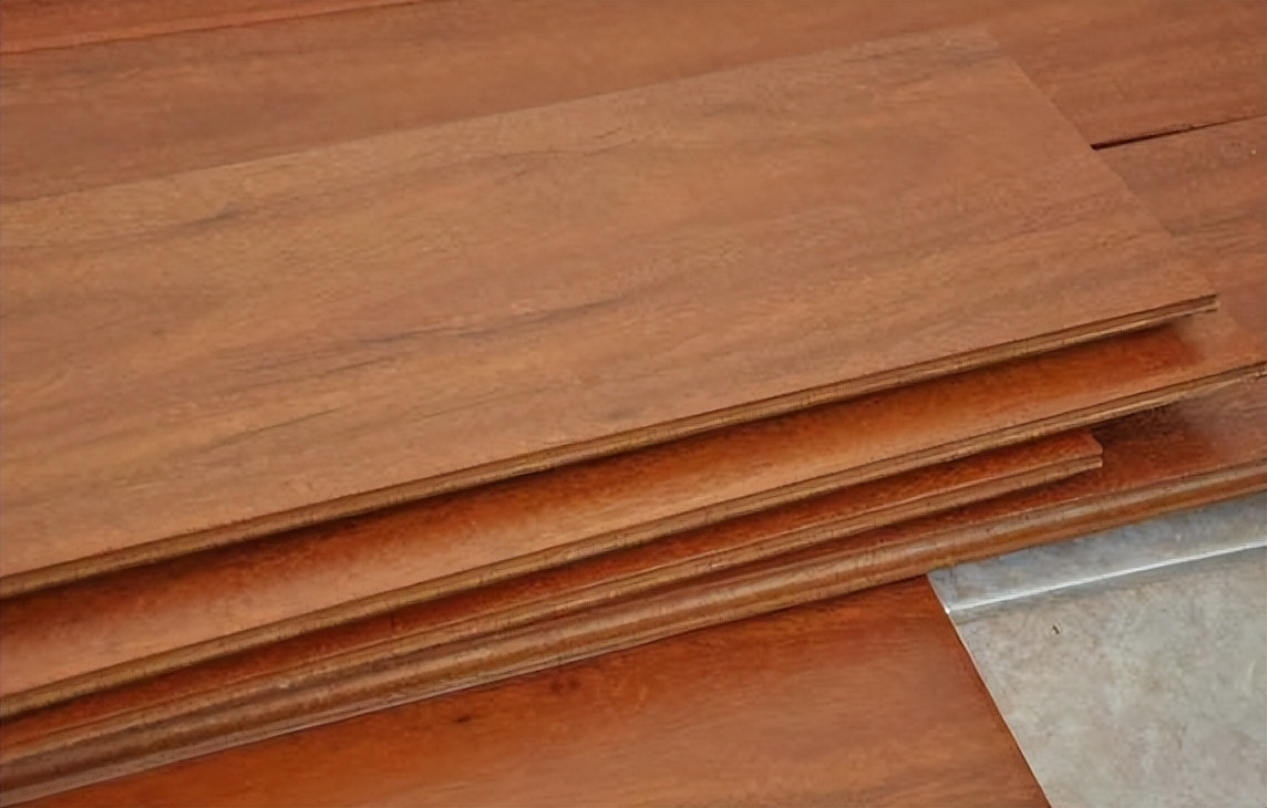 木地板强化板的优劣势,装修买品牌一等品地砖好吗