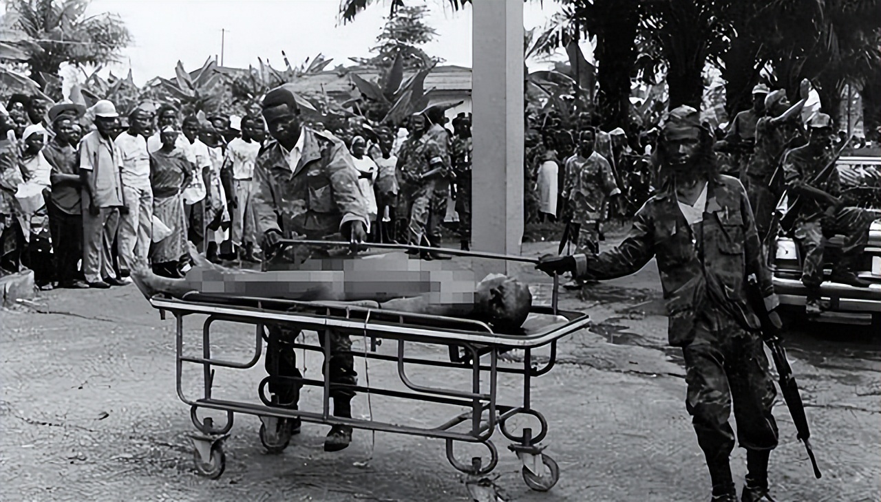 利比里亚独裁者多伊，最后死的有多惨？卡扎菲、萨达姆都比他体面