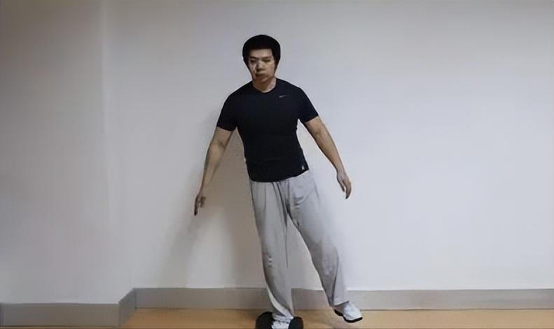 康复师教我怎么矫正扁平足,扁平足十大康复训练