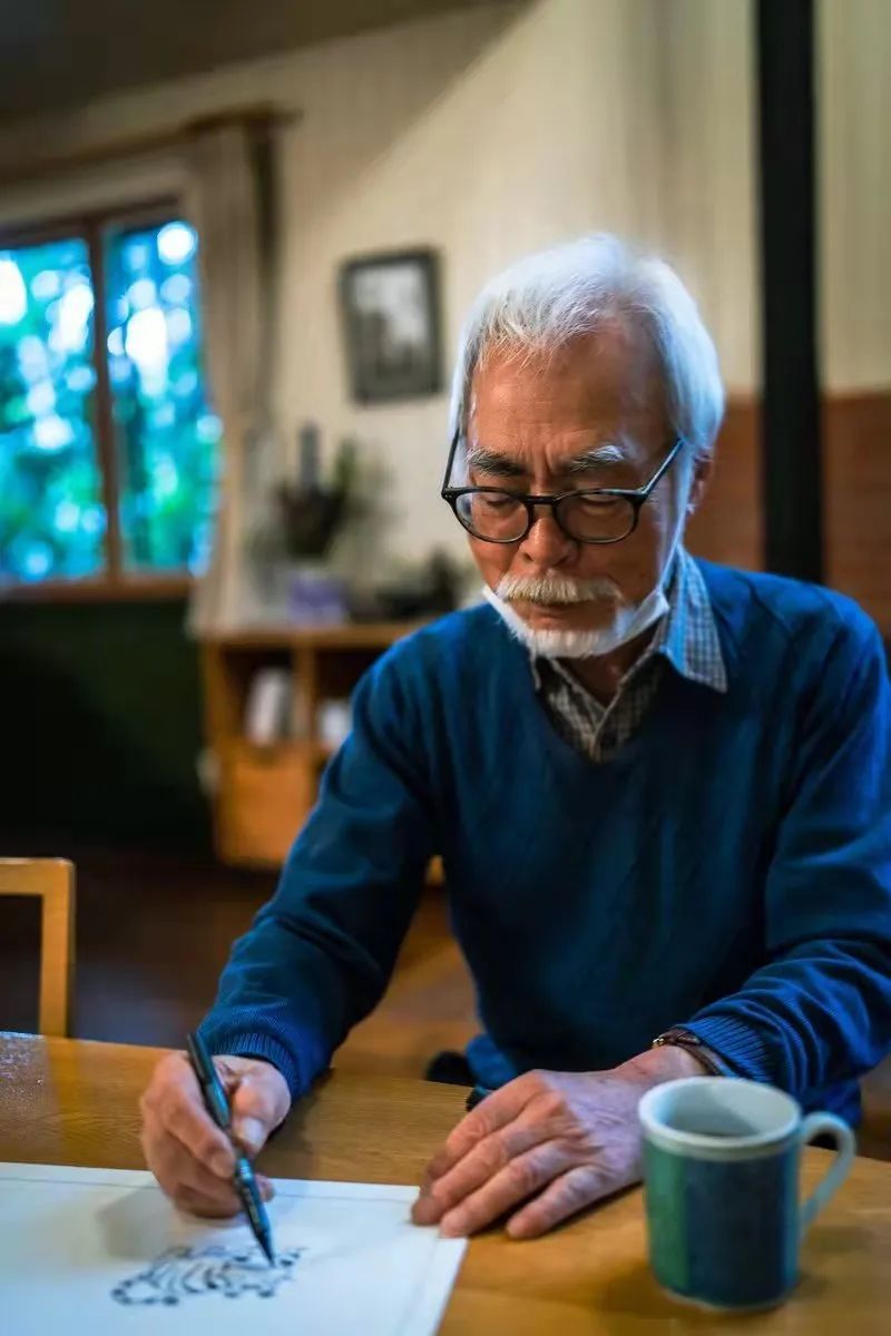 2022元宇宙动态文创设计师成都太古里LV照猫画虎走游慢活族