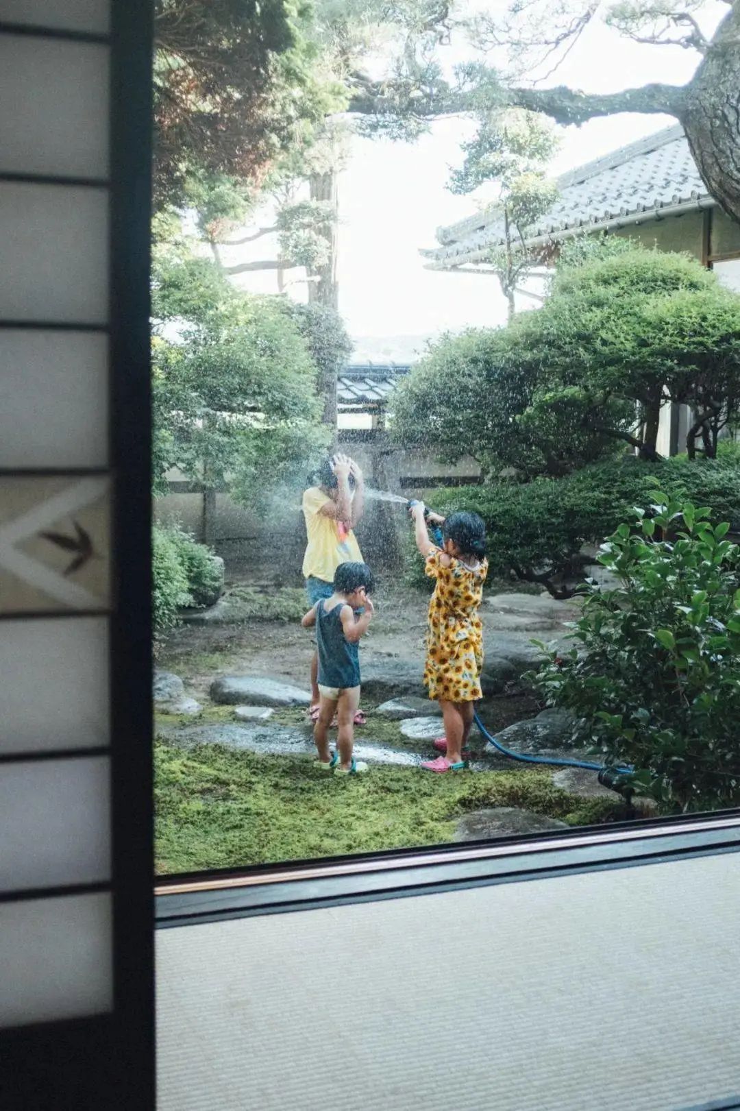 爸爸拍坏人女儿却被偷走完整版,日本爸爸偷拍孩子