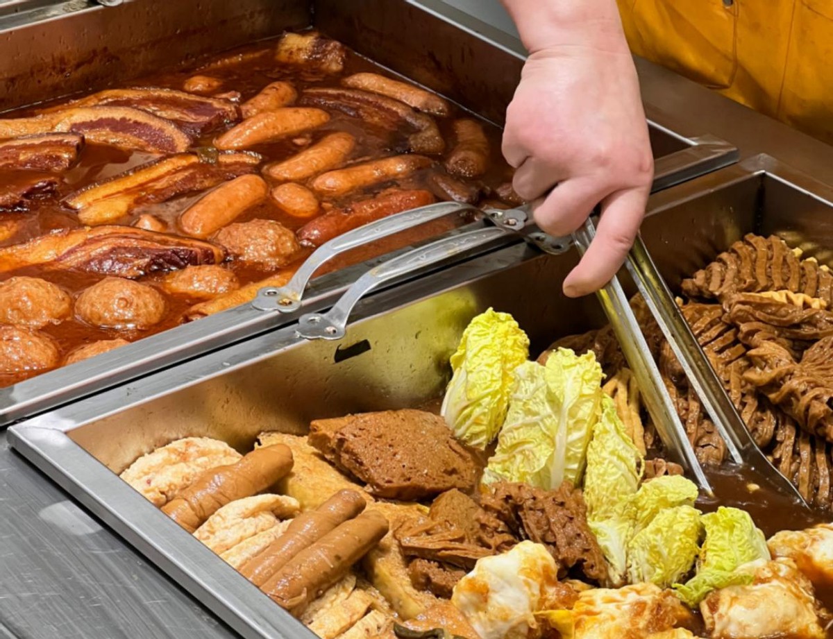 山东大哥板面全国开170家店,山东大哥260万跑车送老婆