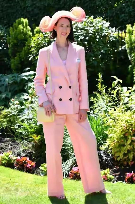 英国皇家赛马会衣服帽子,英国赛马帽子