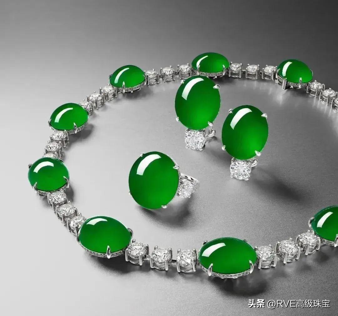 2020全球拍卖最贵十大珠宝 (世界顶级珠宝拍卖会现场)