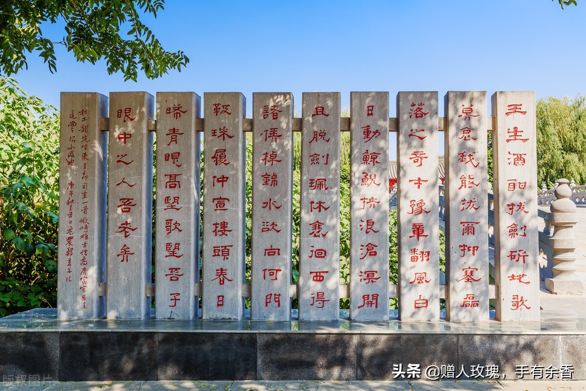 诗人杜甫名字来历简短,杜甫中国古代诗人被称为诗圣