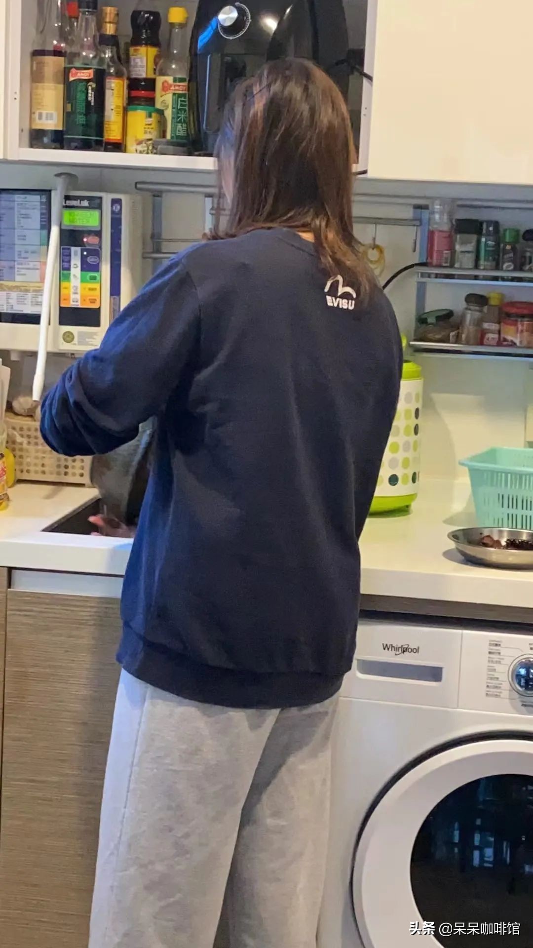 疫情下的香港一家人,疫情下一对河南夫妻的生活