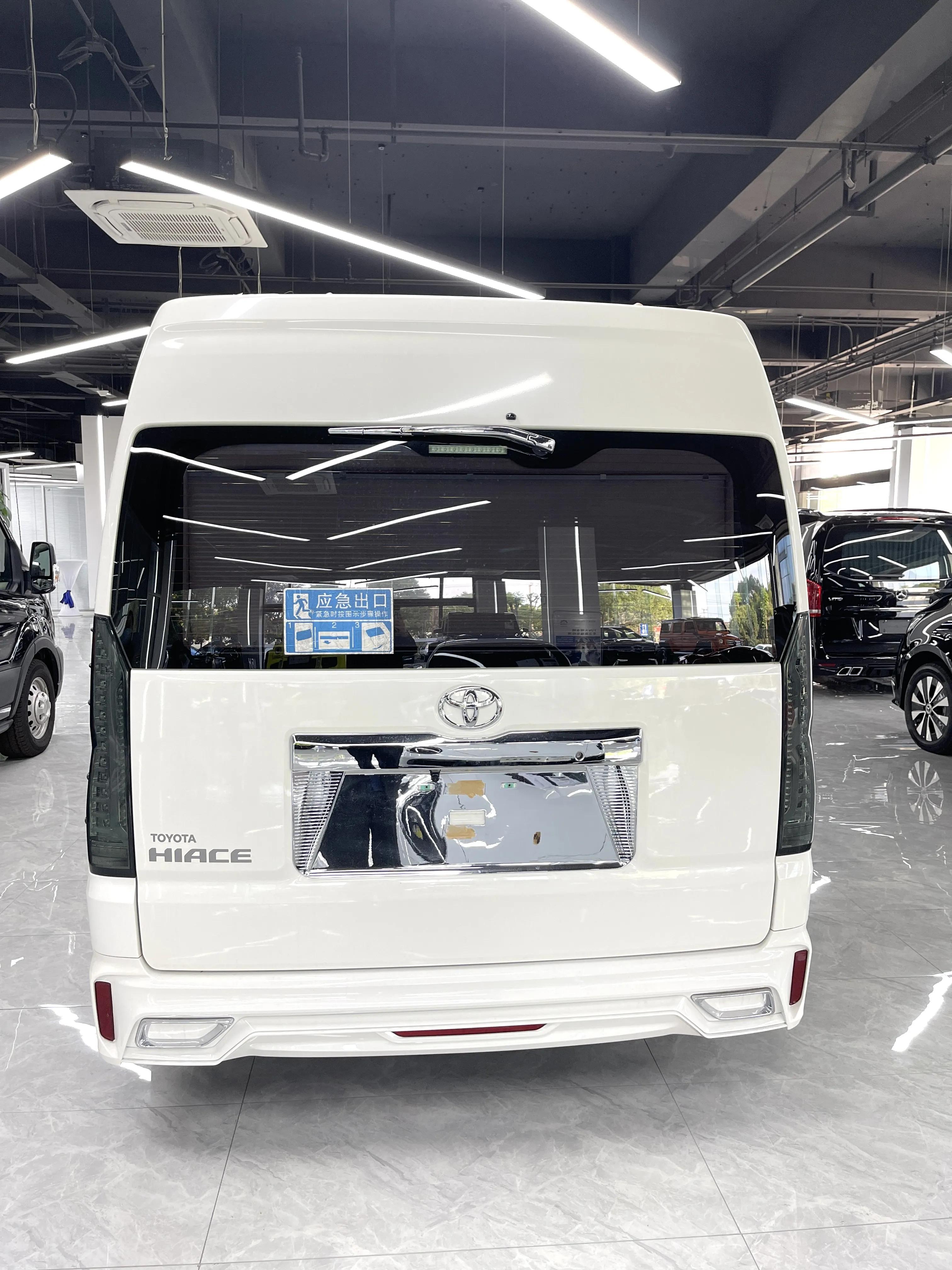 丰田大海狮的最新款,丰田海狮和埃尔法哪个好