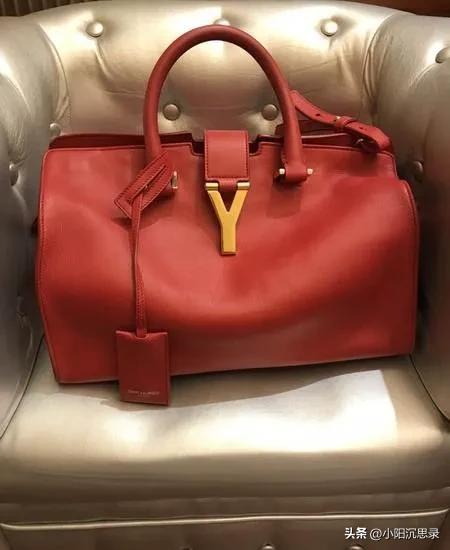 香奈儿迪奥联名包包,最近流行的迪奥包包