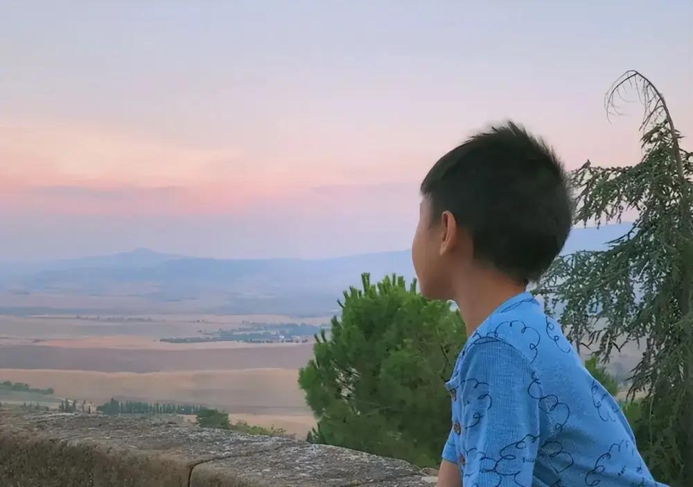 姜昆心怀善念改变孩子一生,姜昆的早期视频