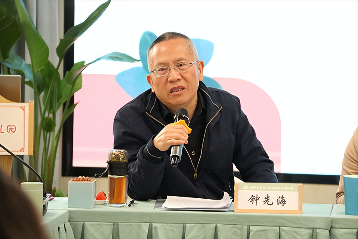 乘开题之春风明研途之方向