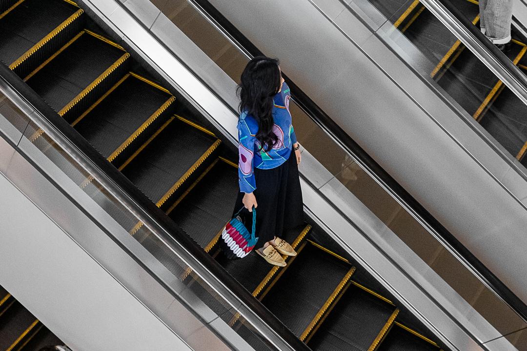 三宅一生包包香港店地址,广州有三宅一生包专柜吗