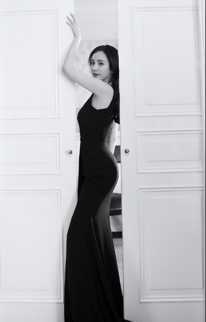 假发假臀假肌肉，半个娱乐圈“从头假到脚”，原来没什么是真的