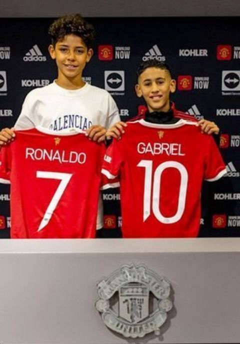 小罗纳尔多加盟曼联,小罗纳尔多宣布退役