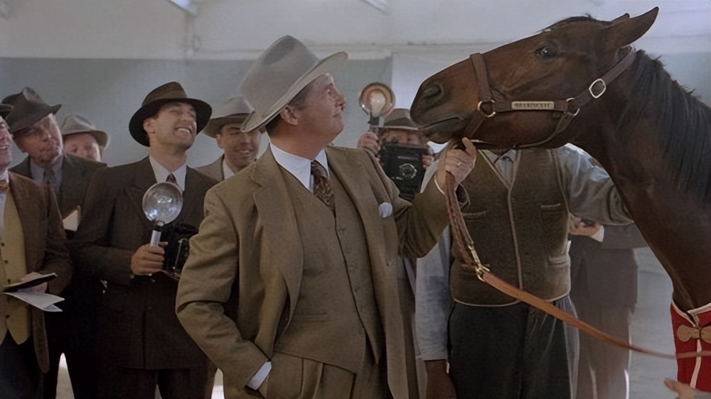 《奔腾年代》的主角如何通过努力和梦想,实现个人成长与奋斗