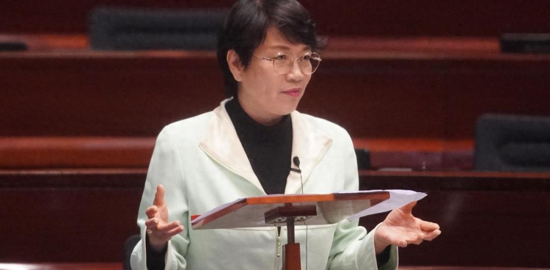 香港学生“喜新厌旧”变“淫乱”，港媒：值得深思！丨香港一日