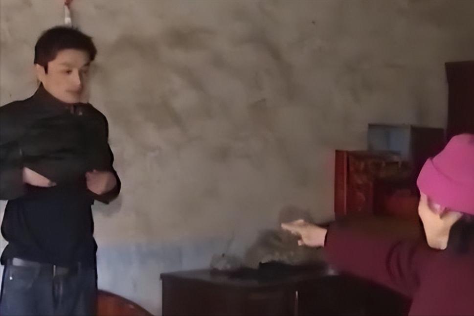 湖南文盲老太太被称华佗在世,湖南老太太灵魂附体治百病