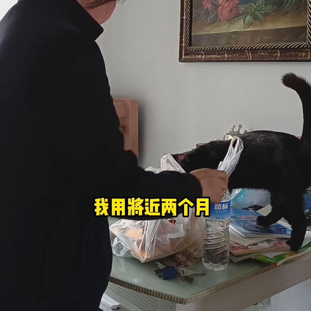 不要活在别人嘴里要活在自己心底,不要活在别人的嘴里那样会很累的