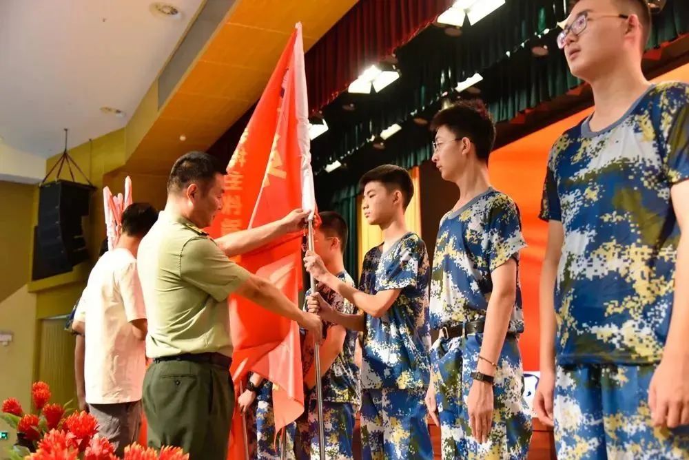 高标准军训,威武霸气的军训