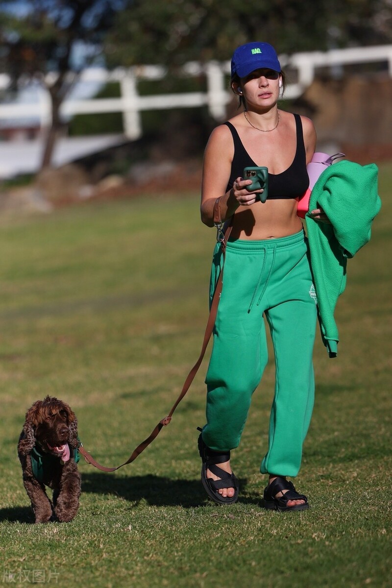 艾比查特菲尔德写真照 (艾比查特菲尔德照片)