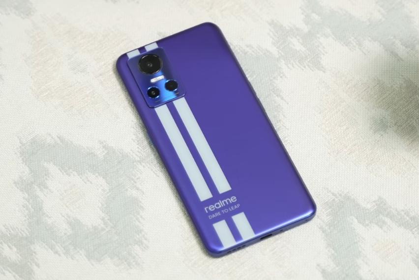 1749元满足“五年”用机需求，12GB+256GB+80W+IMX766，跑分80万