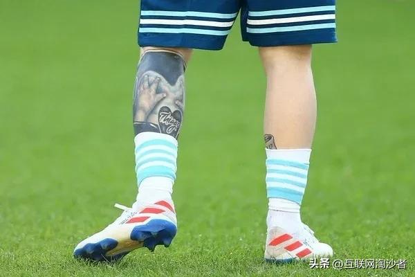足球十大球星之梅西,梅西夺得世界杯后谁纹了梅西