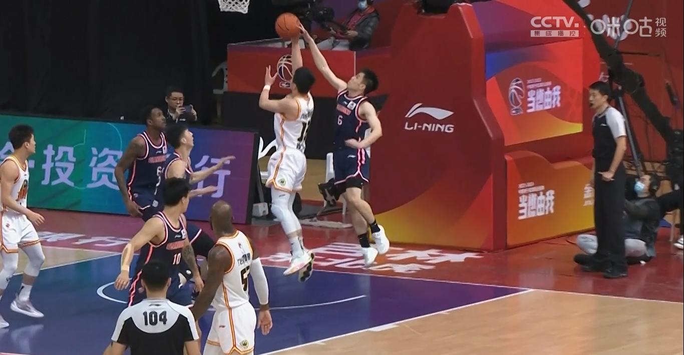 cba小将首秀砍下23分,cba新秀绝杀