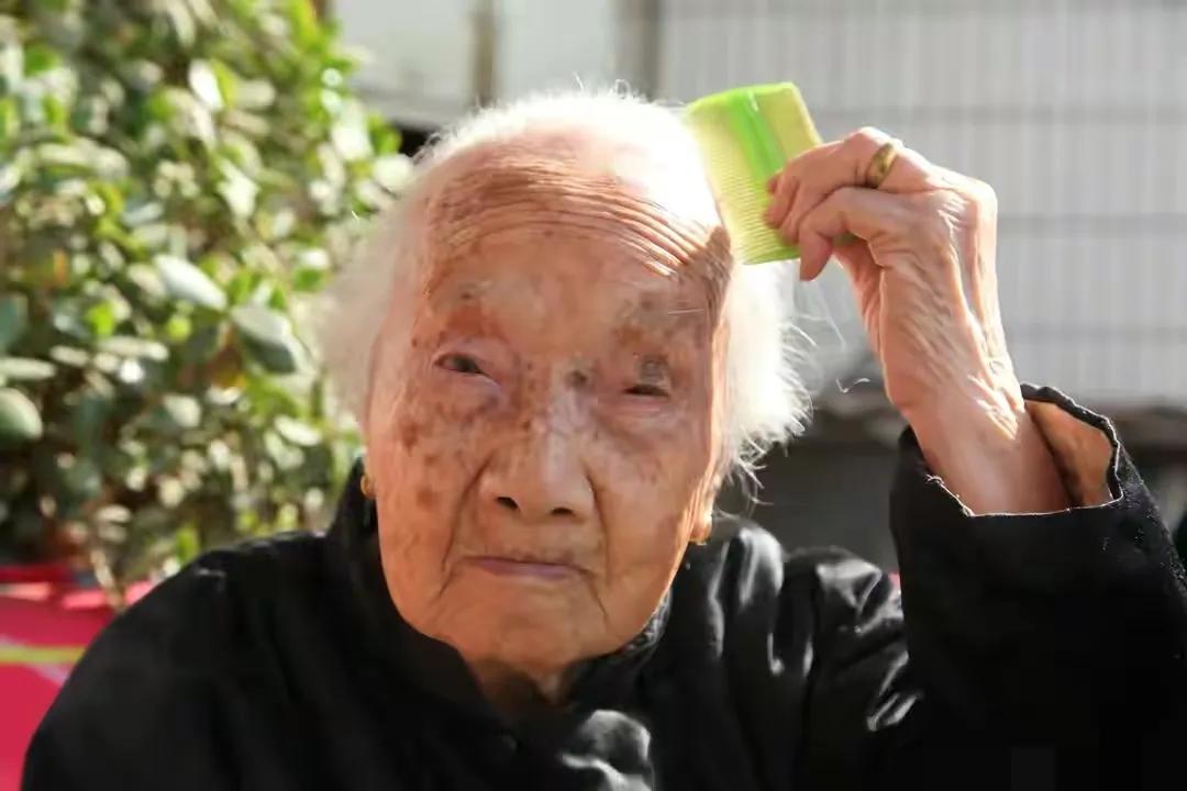 活了30年才知道的养生小技巧,114岁老中医的养生术