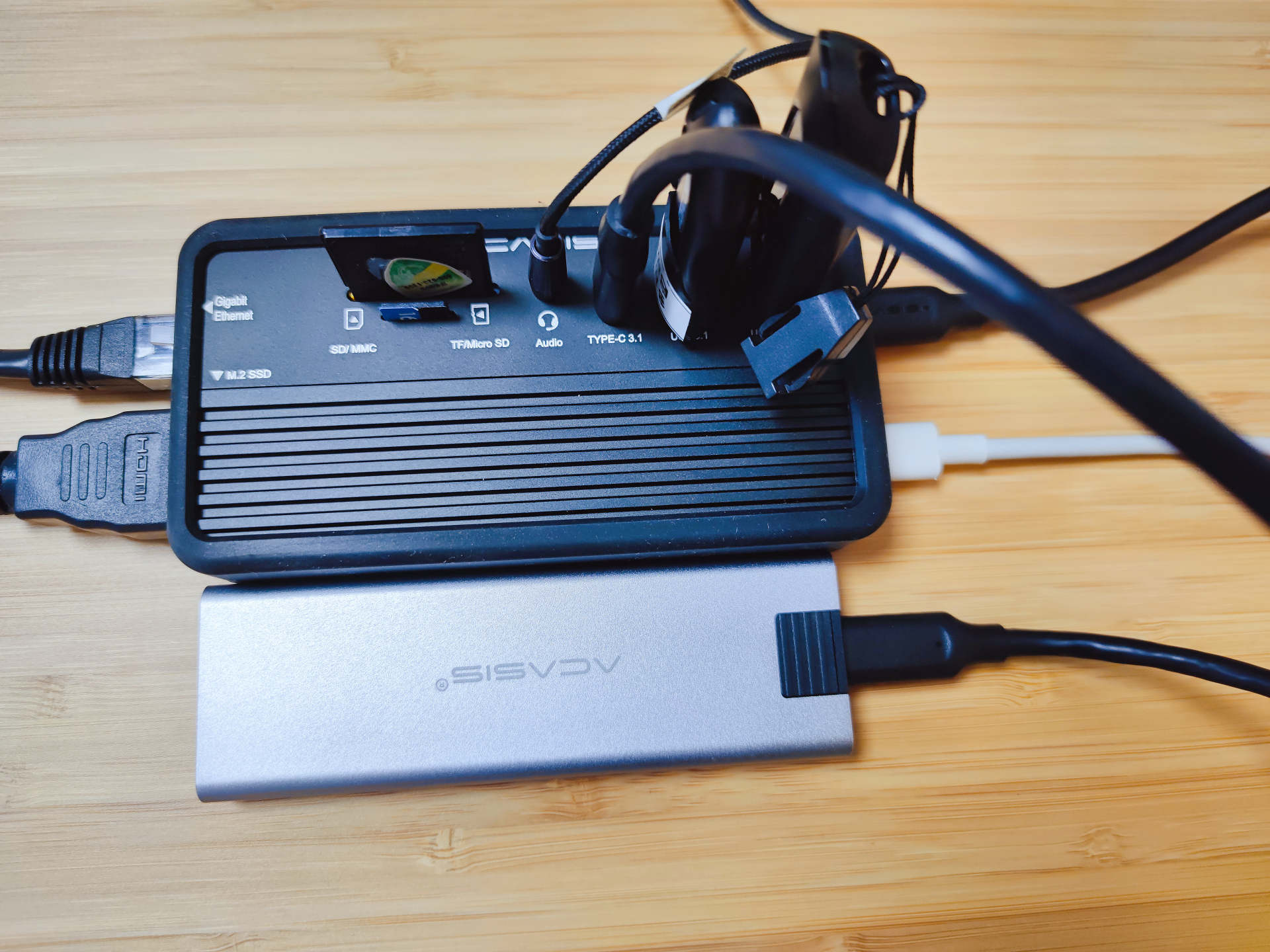 2023年固态硬盘盒m.2扩展坞推荐,带扩展坞笔记本电脑推荐