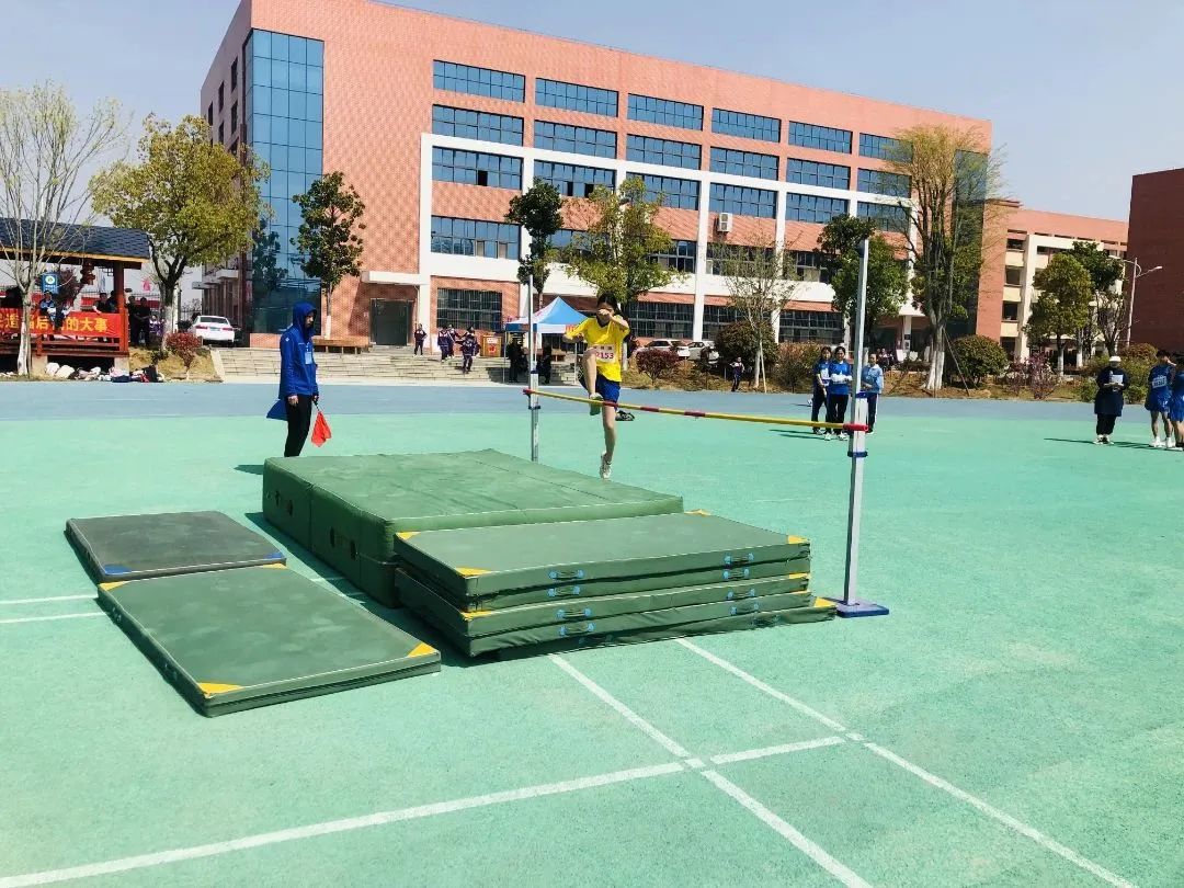 随县第三届“新华杯”中小学生运动会在炎帝学校举行