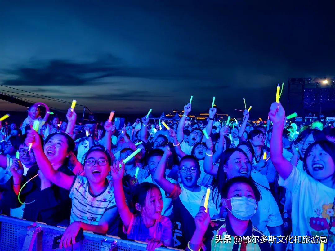 钟镇涛狂欢夜,钟镇涛来东港演出