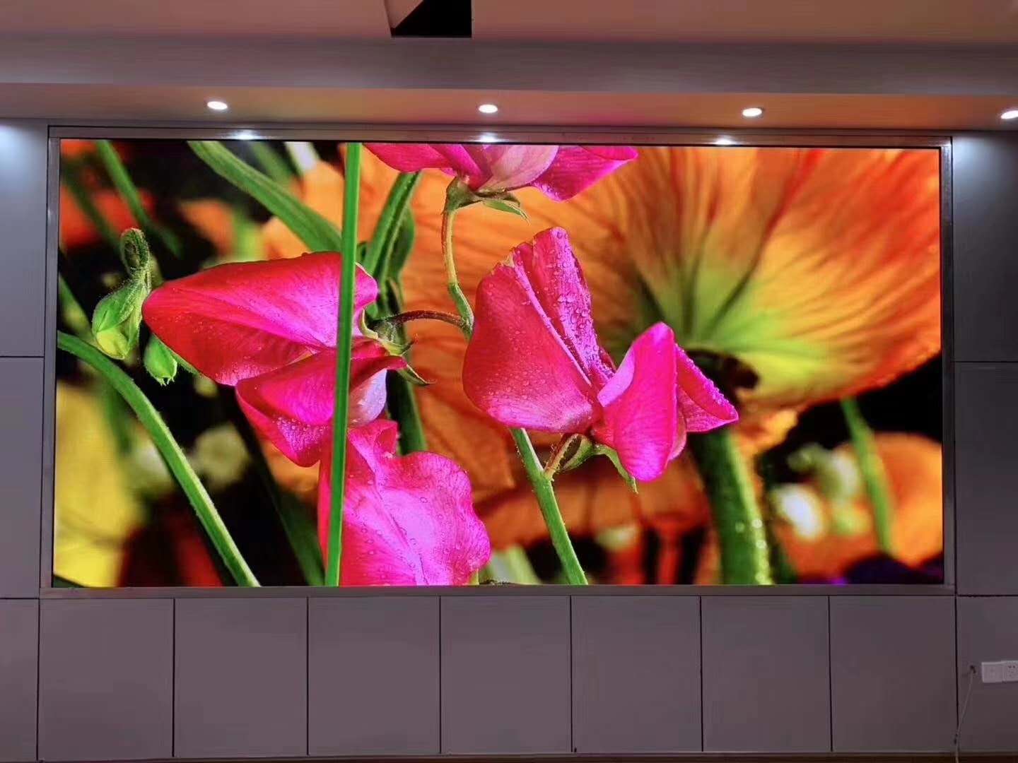 潮州展厅p2.5全彩led显示屏,展厅p2.5广告机