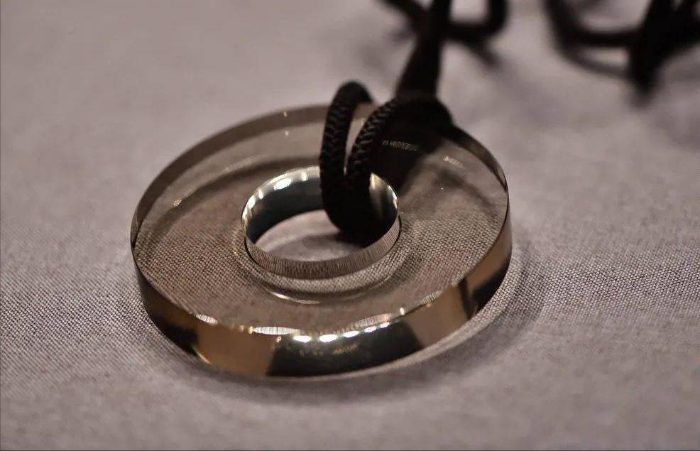 无瑕胜玉美至洁过冰清的意思,无瑕胜玉美