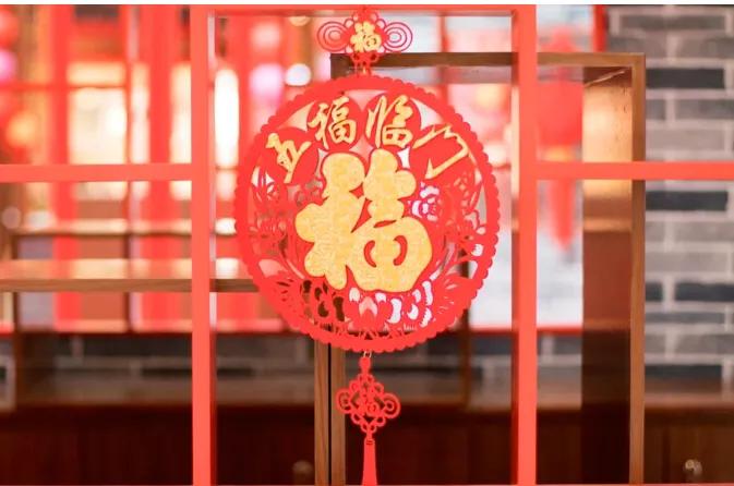 还有比著名女作家诗人胭脂茉莉妙笔下更有意境的新年吗？