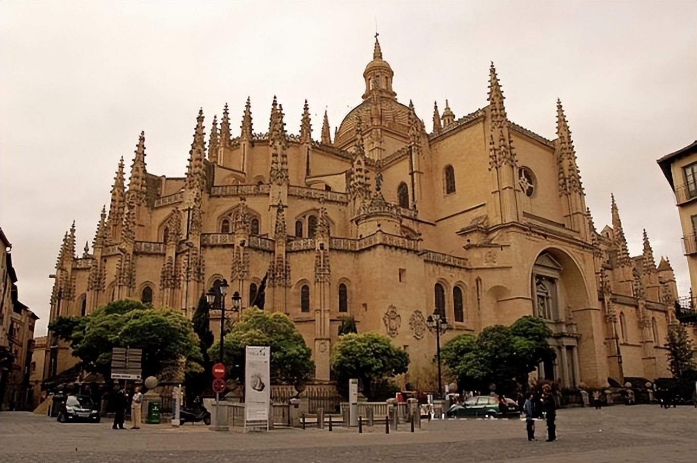 旅游西班牙巴塞罗那,西班牙旅游为什么发展得这么好