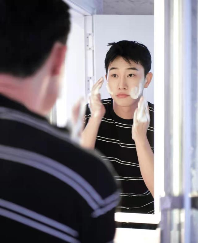 男人再懒也要做的动作,男人再懒也要每天做20个动作