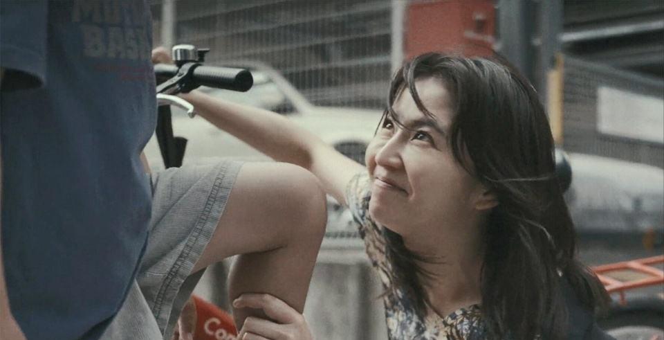 2013年，7名离异女性自愿给秃头大爷几十万，警察都笑了！