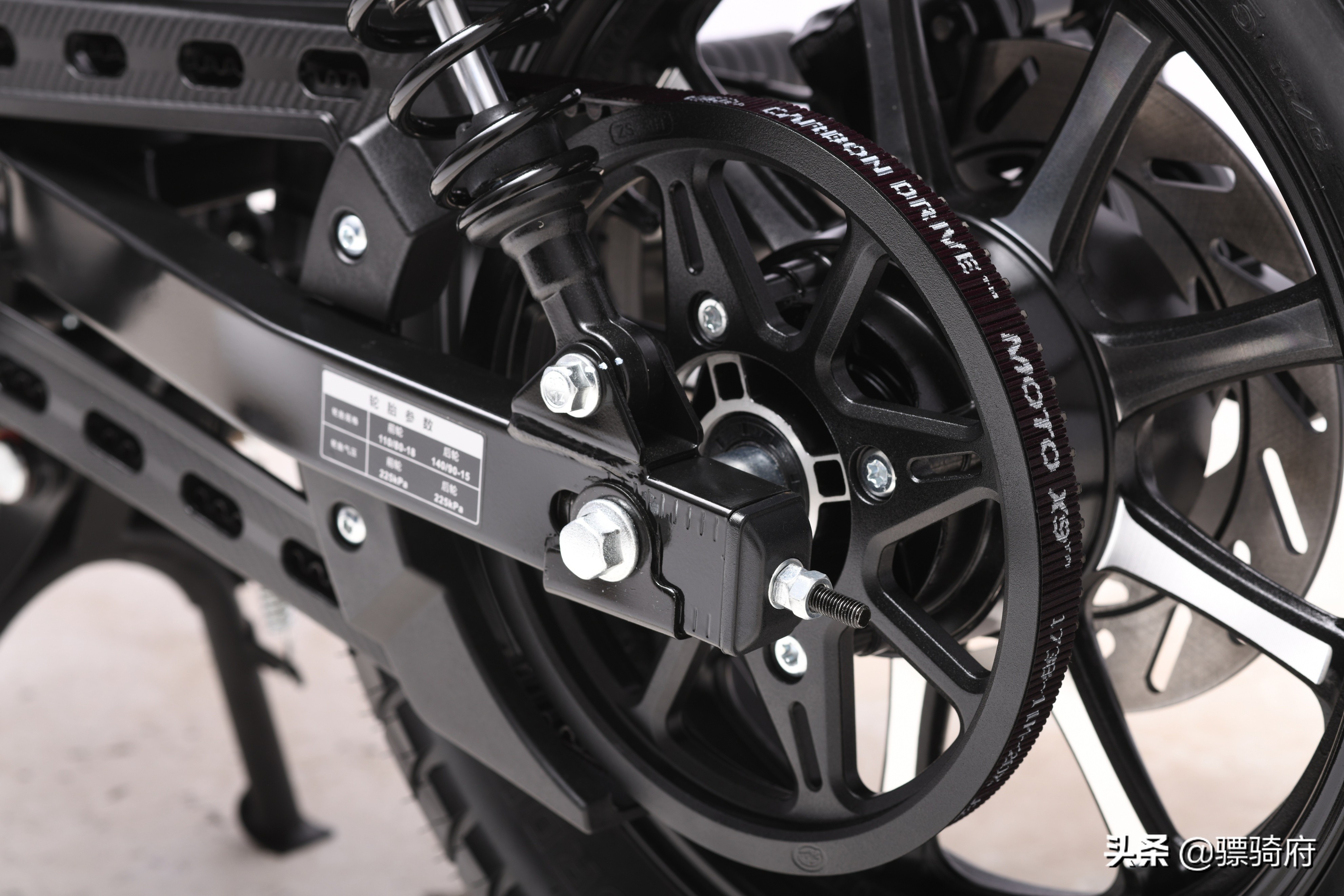 1.598万元起！皮带版RA2和300cc级别踏板车RT3S正式发布