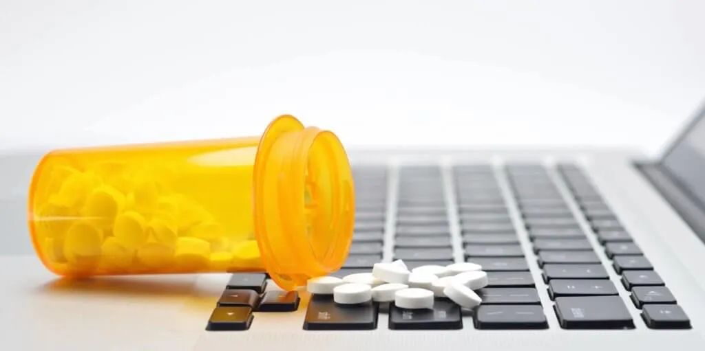 药品监管部门查处假药,严查无证经营药品