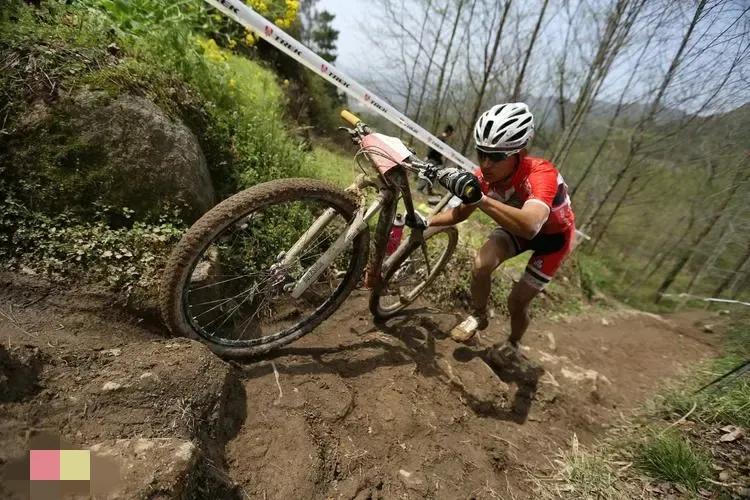 山地车网上买还是实体店买,实体店购买山地车注意事项