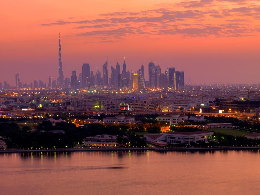 阿联酋迪拜市区现代化摩天大都市,迪拜是天际线最美的城市吗