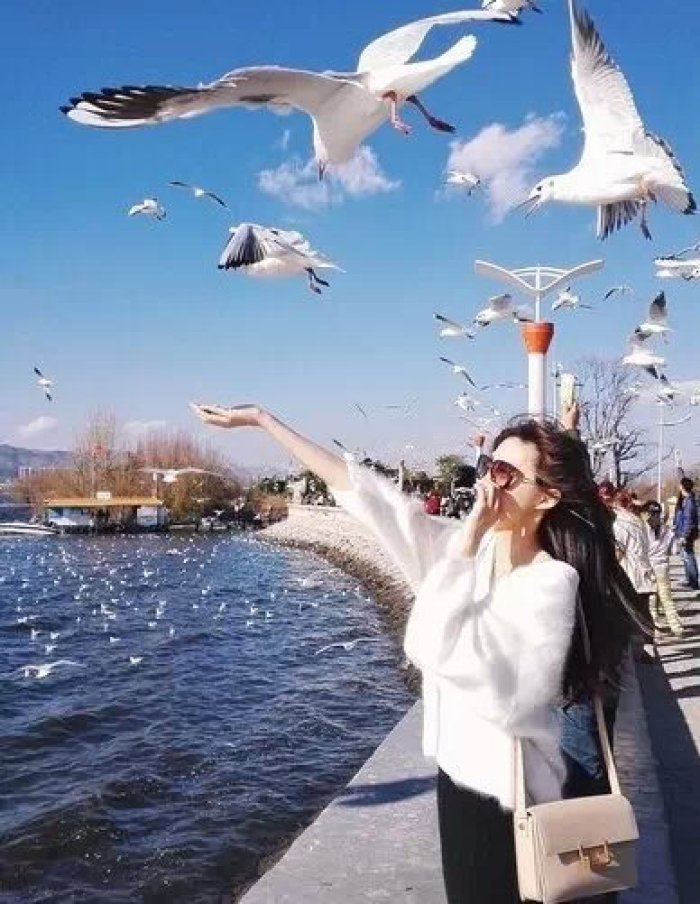 想要做一个女人该怎么做,做个有松弛感的女孩