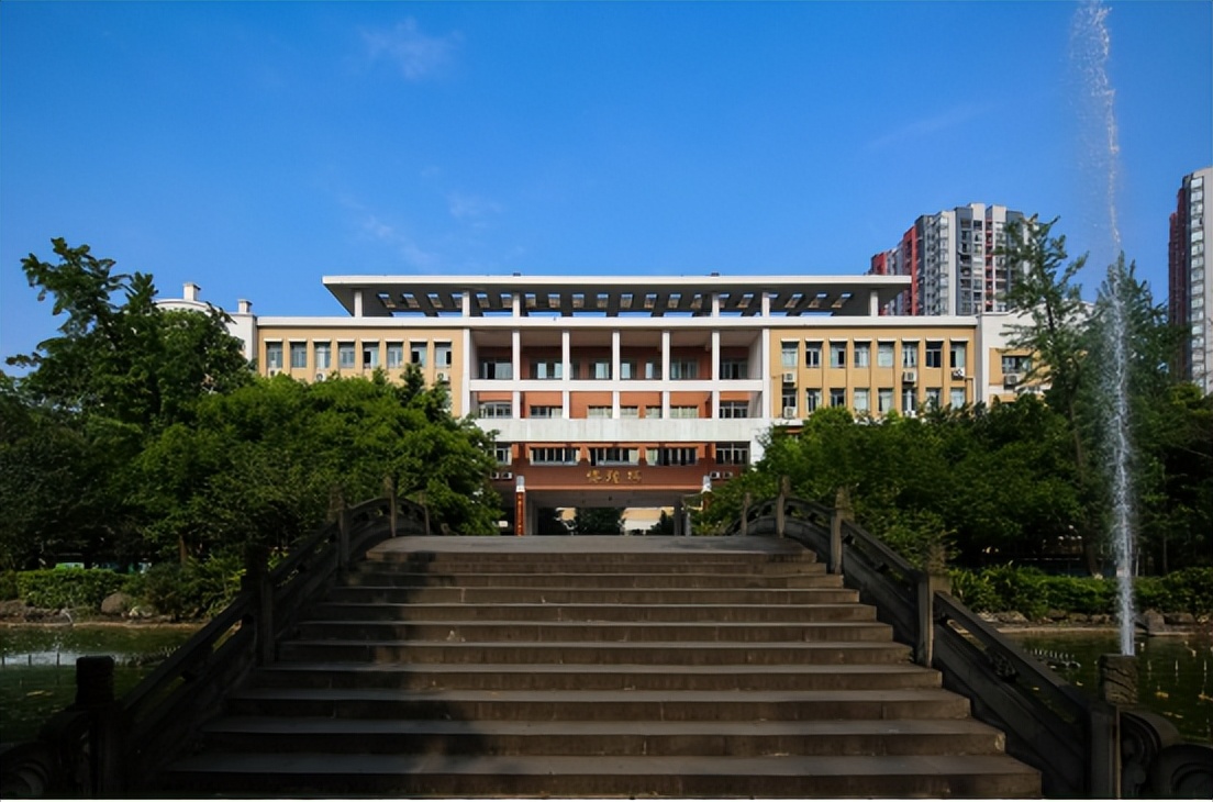 高考600分以上的中学,高考600分以上最多的是哪个高中