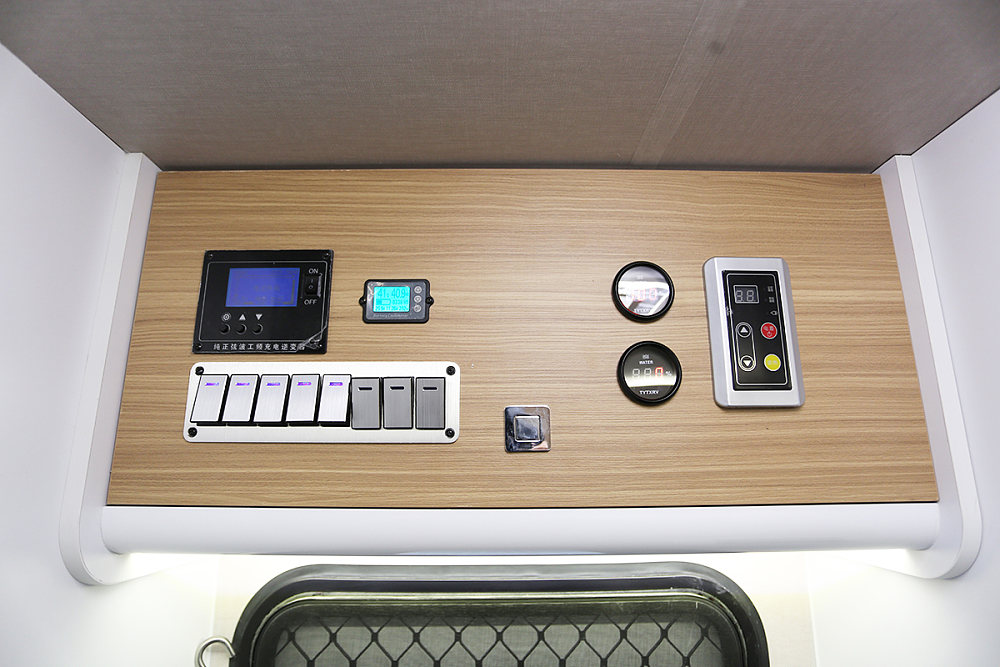 法美瑞缔途房车,预算20万落地4人旅居c型房车