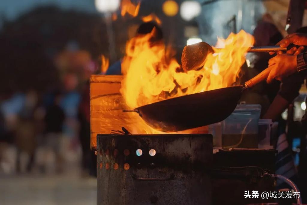 高铁盒饭为什么那么贵,高铁盒饭为什么又难吃又贵