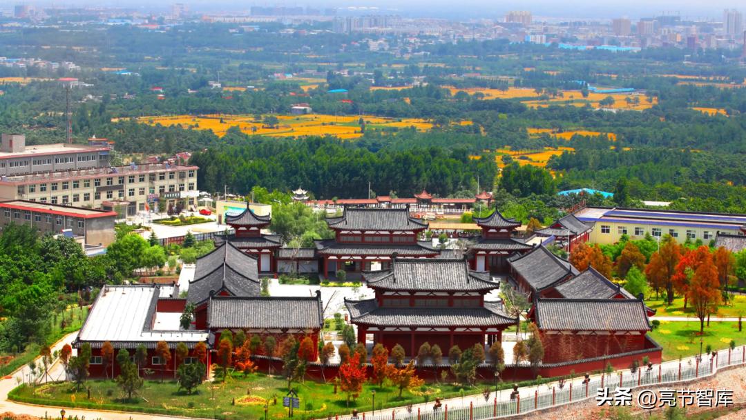 乡村振兴给你带来的改变,穷则变变则通是谁写的