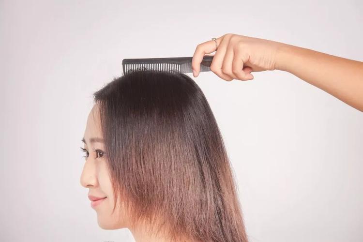 为何白头发那么多,为什么白头发越来越年轻化